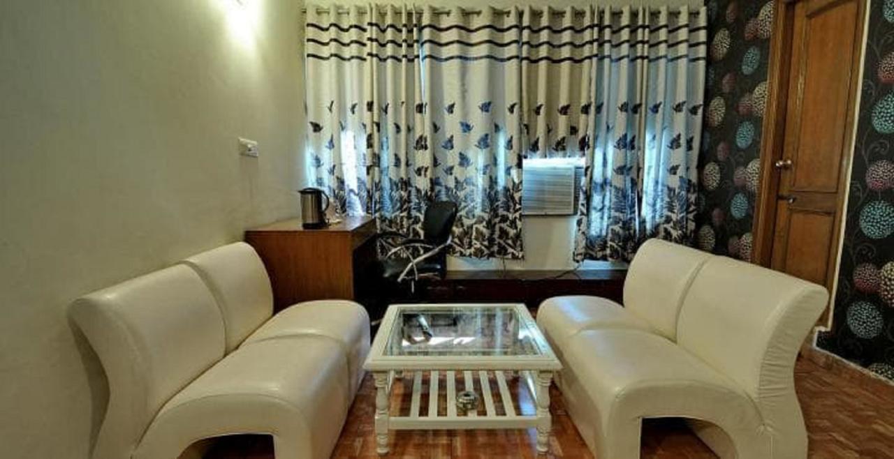Hotel Haryana Chandīgarh Екстериор снимка