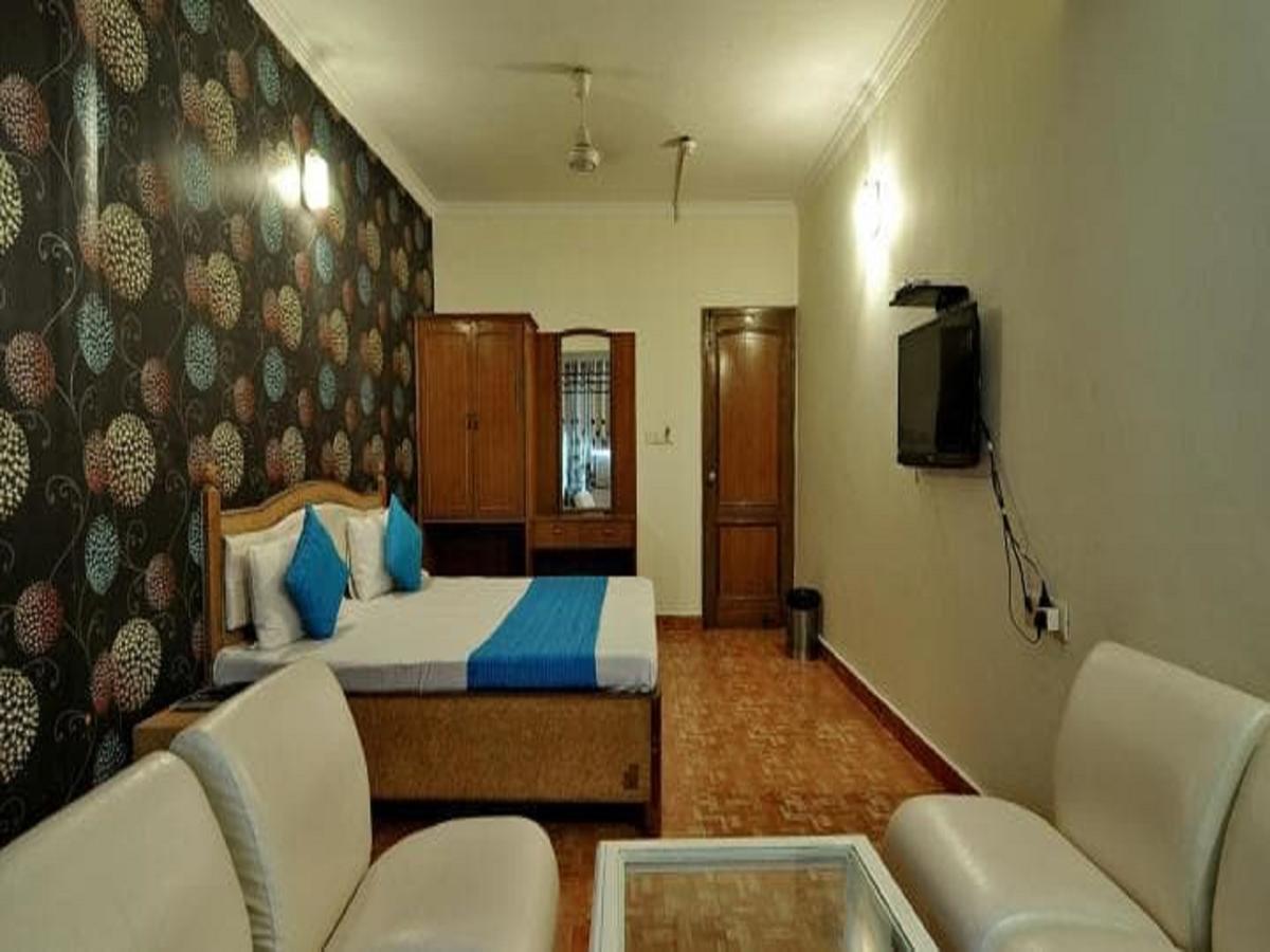 Hotel Haryana Chandīgarh Екстериор снимка